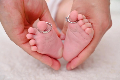 岑溪宝宝拉稀带血